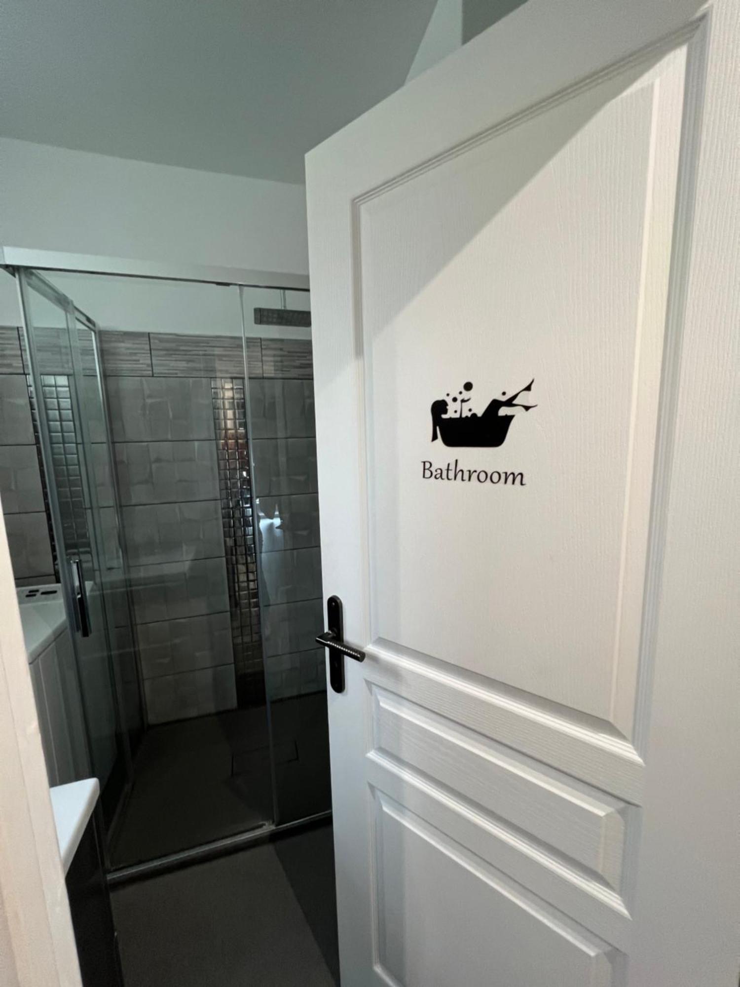 Gorgeous 2 Bedrooms Holiday Apartement Ницца Экстерьер фото